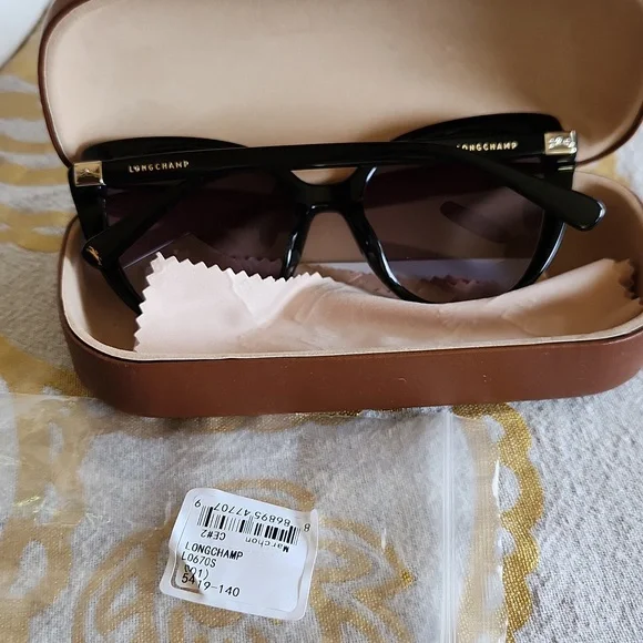 Longchamp - Picture 3 of 4